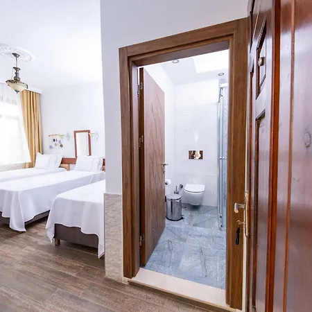 Hotel Club Kavala 3*