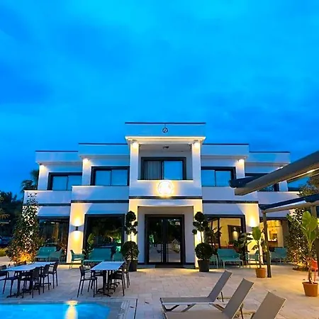 Club Kavala ホテル